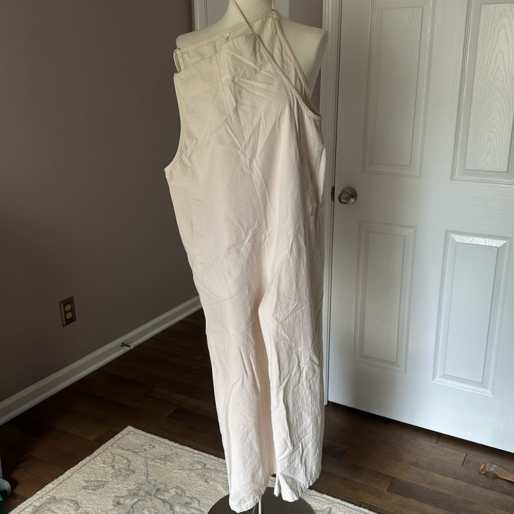 Cream jumper, size L